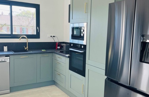 Creysse House | Modern house with pool