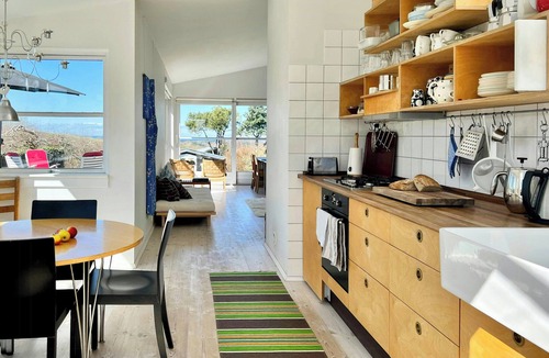 Faarevejle House | Modern house with sea view in Kårup