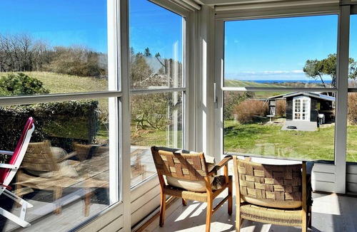 Faarevejle House | Modern house with sea view in Kårup