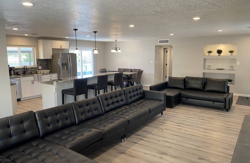 Paradise Hills Civic House | Modern House with Trailer Parking
