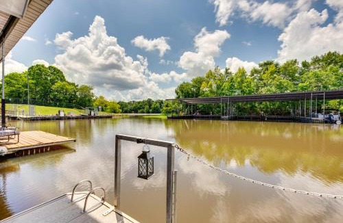 Bainbridge House | Modern Houseboat on Flint River with Dock!