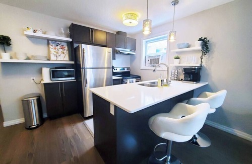 South London Apartment | Modern Hub | Central Location, Budget & Pet OK