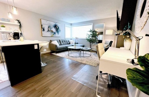 South London Apartment | Modern Hub | Central Location, Budget & Pet OK