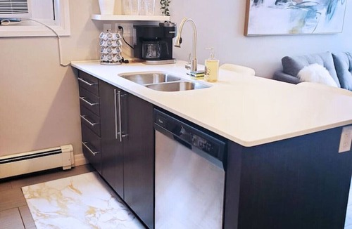 South London Apartment | Modern Hub | Central Location, Budget & Pet OK