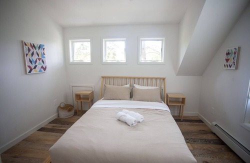 Esopus Cottage | Modern Hudson Cottage