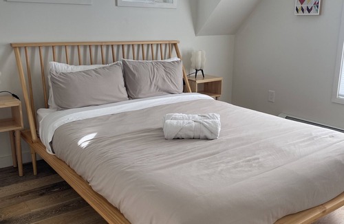 Esopus Cottage | Modern Hudson Cottage