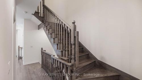 Gormley House | Modern in Richmond Hill