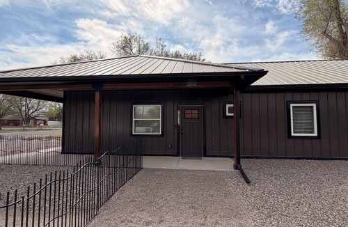 Delta House | Modern Industrial Home nMinimal + Sleek 11A