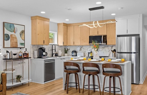 Oak Cliff Apartment | Modern Japandi 2BR w/Parking