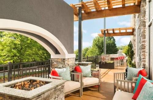 Sandy Springs Hotel | Modern King Suites! 3 Pet Friendly Units w/Free Breakfast, Pool & Gym!