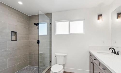 Park Mesa Heights Apartment | Modern LA Vacation House World Cup