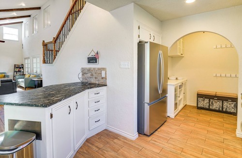 Blue Bell Estates House | Modern Lake Conroe House w/Lakefront Park & Deck!