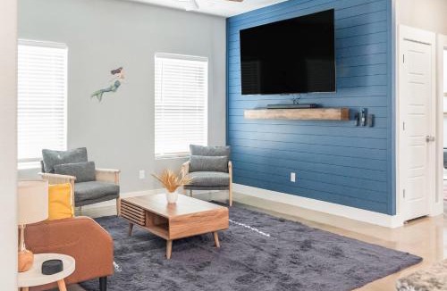 Denison House | Modern Lake Escape Arcade Fun