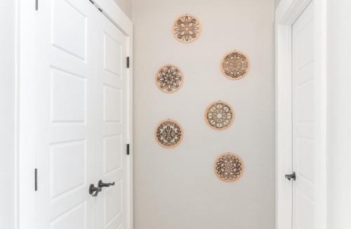 Denison House | Modern Lake Escape Arcade Fun