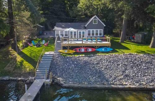 Hamilton House | Modern Lake Retreat, Sleeps 8, 5 min to Colgate