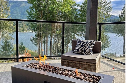 Pinehouse Condo | Modern Lakefront Retreat with a Sauna & Scenic Views