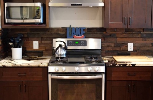 Tool House | Modern Lakefront Cottage on Open Water with Stunning Sunsets on Cedar Creek Lake