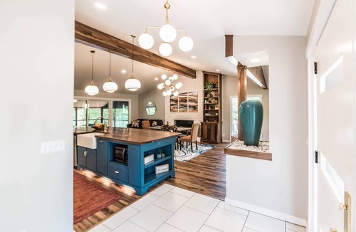 Scottsboro House | Modern Lakefront Home on Lake Guntersville