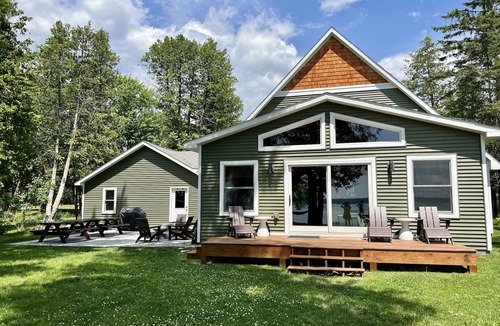 Cheboygan County House | Modern Lakefront Home on Burt