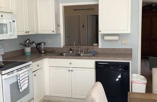 Wise House | Modern Lakefront House, Private Dock & Kayaks.nFios High Speed Internet