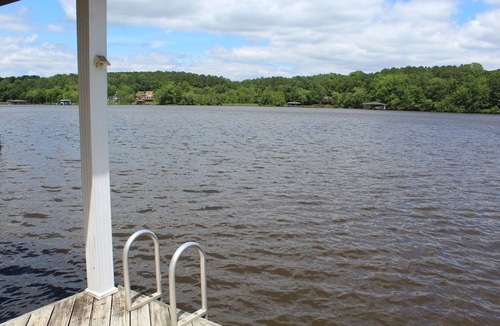 Wise House | Modern Lakefront House, Private Dock & Kayaks.nFios High Speed Internet
