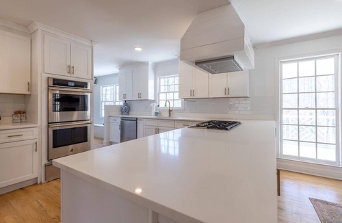 Acworth House | Modern Lakepoint Retreat | Near Lakepoint Baseball & 2 Lakes!