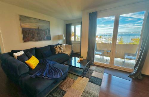 Romanshorn Apartment | Modern Lakeview Apartment