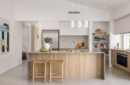 Lambert Apartment | Modern Lambert Apartment