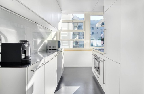 Langstrasse Apartment | Modern Langstrasse 2.5 Room w/Storage, 5 mins to Tram, by Blueground
