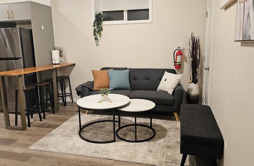 Southeast Calgary House | Modern Legal Suite - Separate Entry/Self Check-In