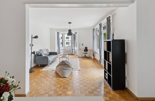 Hochschulen Apartment | Modern Living in Zurich: Finest Flat