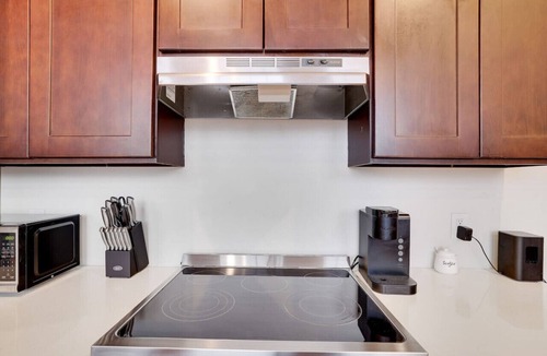 Allentown Apartment | Modern Living - King Suite