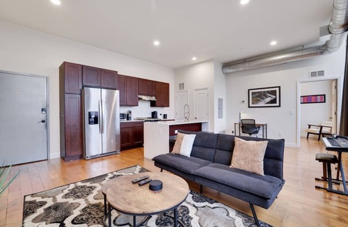 Allentown Apartment | Modern Living - King Suite
