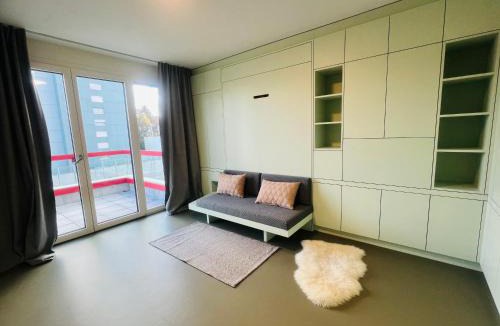 Oerlikon Apartment | Modern Living, Luxe Studio Zurich