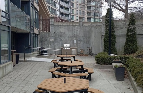 North York Condo | Modern Living Meets Natural Serenity