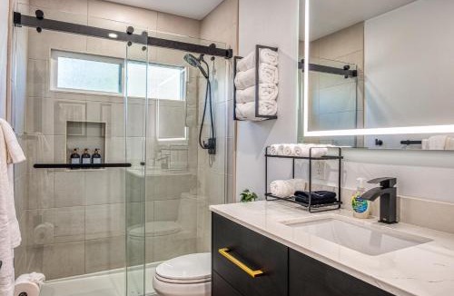 Overlook Apartment | Modern Living Steps From Downtown