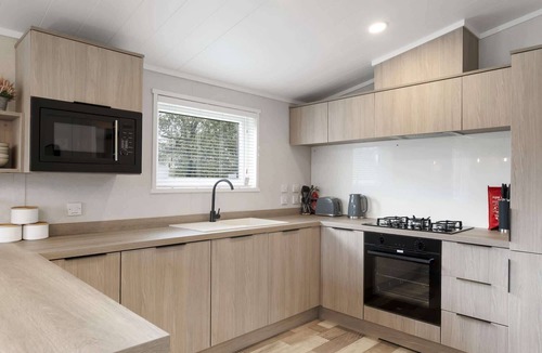 Mullacott Ski Chalet | Modern Lodge nr Ilfracombe & Beaches