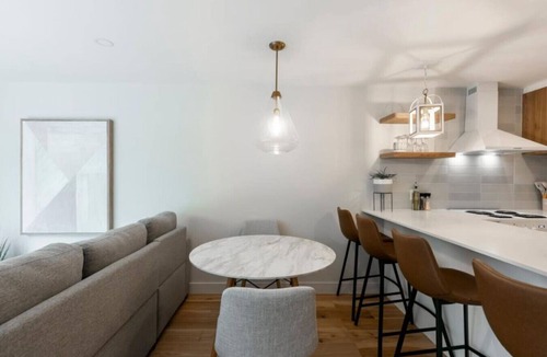 Mont-Tremblant Village Condo | Modern Lodge Pool & Spa | Mont-Tremblant