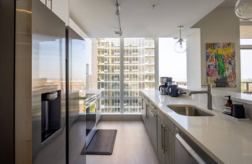 Historic Downtown Apartment | Modern Loft 10 Min from NYC with Gym, Pool, Sauna