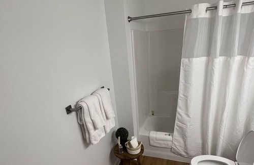 Jonesboro Apartment | Modern loft centrally located in the city