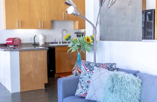 Marina District Condo | Modern Loft, Clean, Quiet, WiFi, Cable, Parking