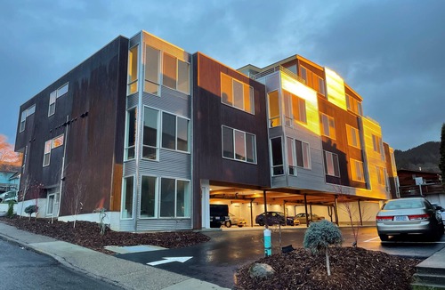 White Salmon House | Modern loft downtown White Salmon #03