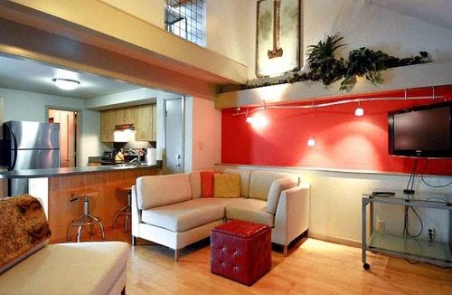 Barton Hills Condo | Modern Loft in the Heart of ATX | Walk to Zilker Park