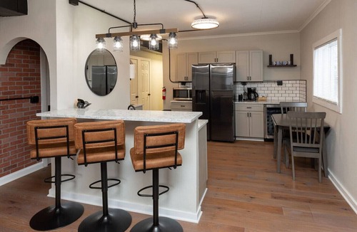 West Des Moines Apartment | Modern Loft in Valley Junction!