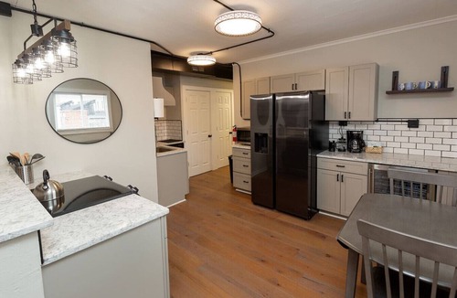 West Des Moines Apartment | Modern Loft in Valley Junction!