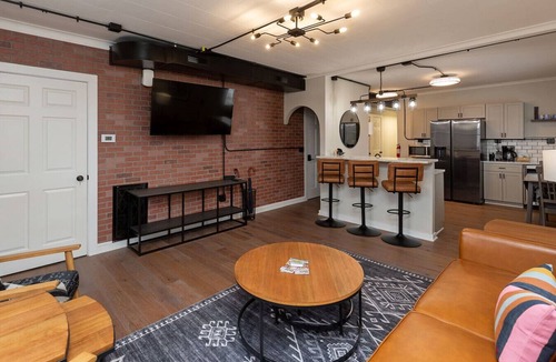 West Des Moines Apartment | Modern Loft in Valley Junction!