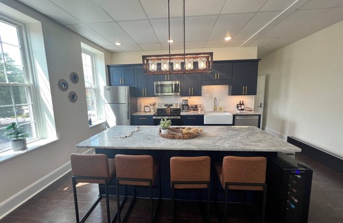 Newberry Apartment | Modern Loft on Main! Downtown Newberry