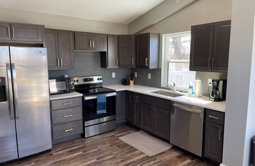 Wyandotte Condo | Modern Loft+Sky Deck~Walk to Bourbon & Beyond