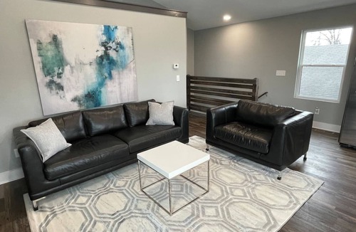 Wyandotte Condo | Modern Loft+Sky Deck~Walk to Bourbon & Beyond