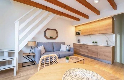 Old Town Apartment | Modern loft with sea views